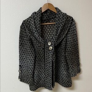 AVA Black and White Knit Cardigan with Button Details women’s size M